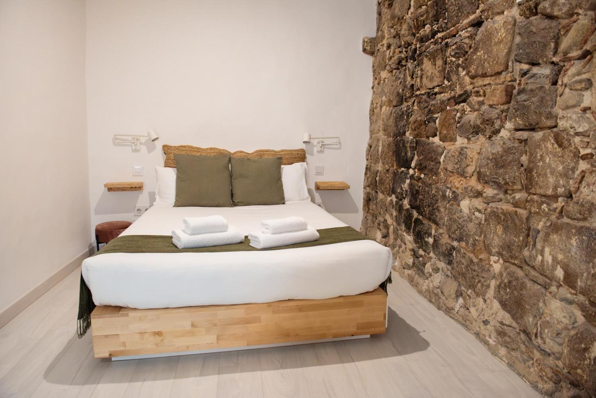 Elena Apartments Жирона Экстерьер фото